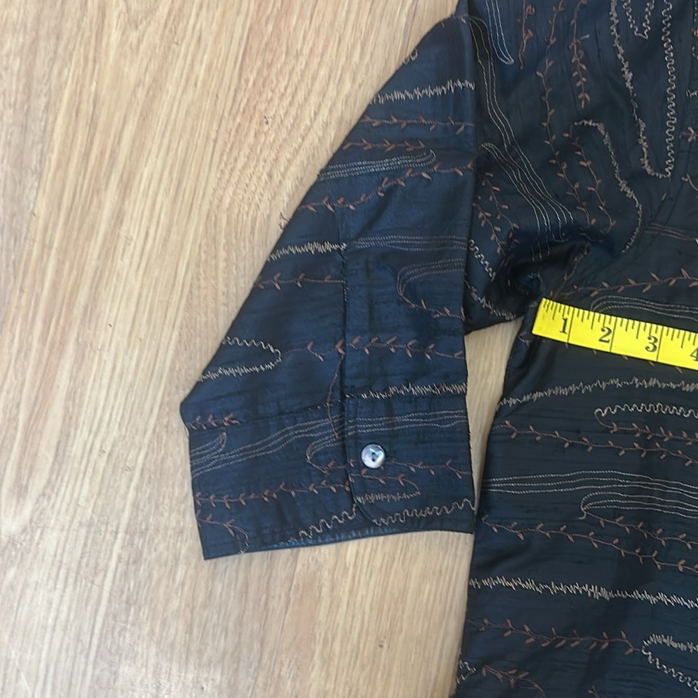 Chico's Design brown embroidered Button-Up jacket blouse 100% silk Size 2 - Picture 8 of 12